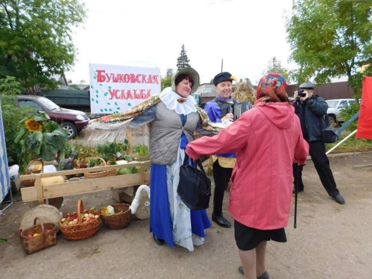 Осенняя с.х. ярмарка в райцентре в Уржуме.