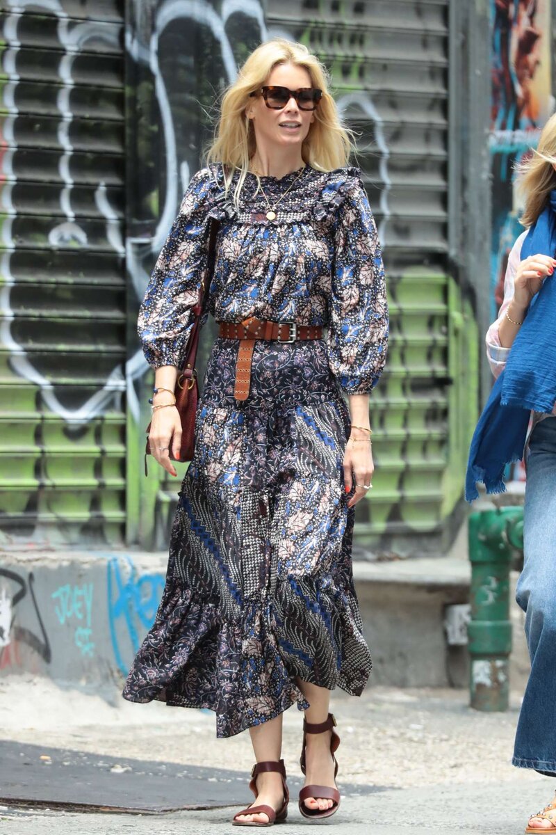 №1. Claudia-Schiffer-in-Long-Dress
