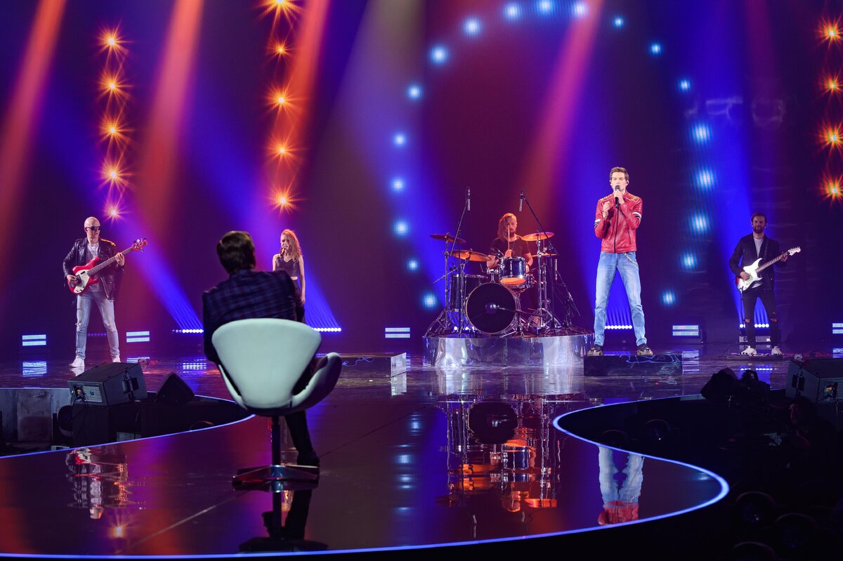 Нюша 2016 фото с выступлений. Шоу american idol. Шоу на мтв. Нюша 2016. Шоу про 9.