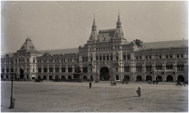 Верхние торговые ряды. Фотография конца 1890-х гг.