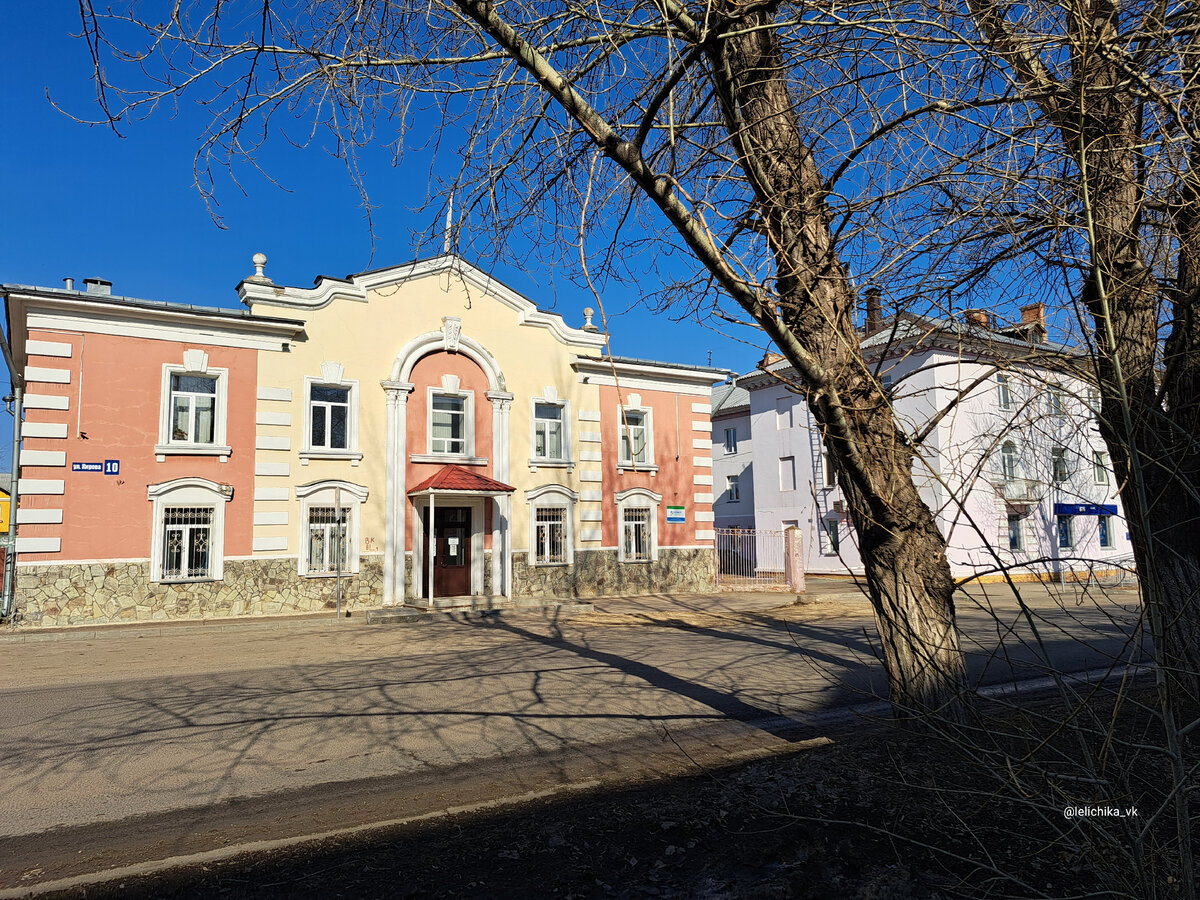 Листайте карусель