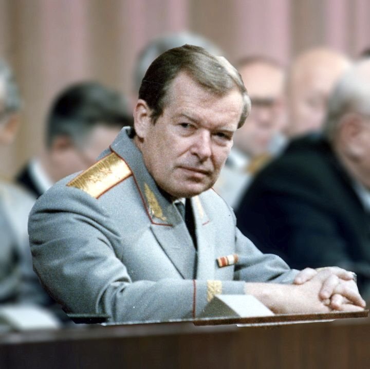      Вадим Бакатин, фото из открытых источников.