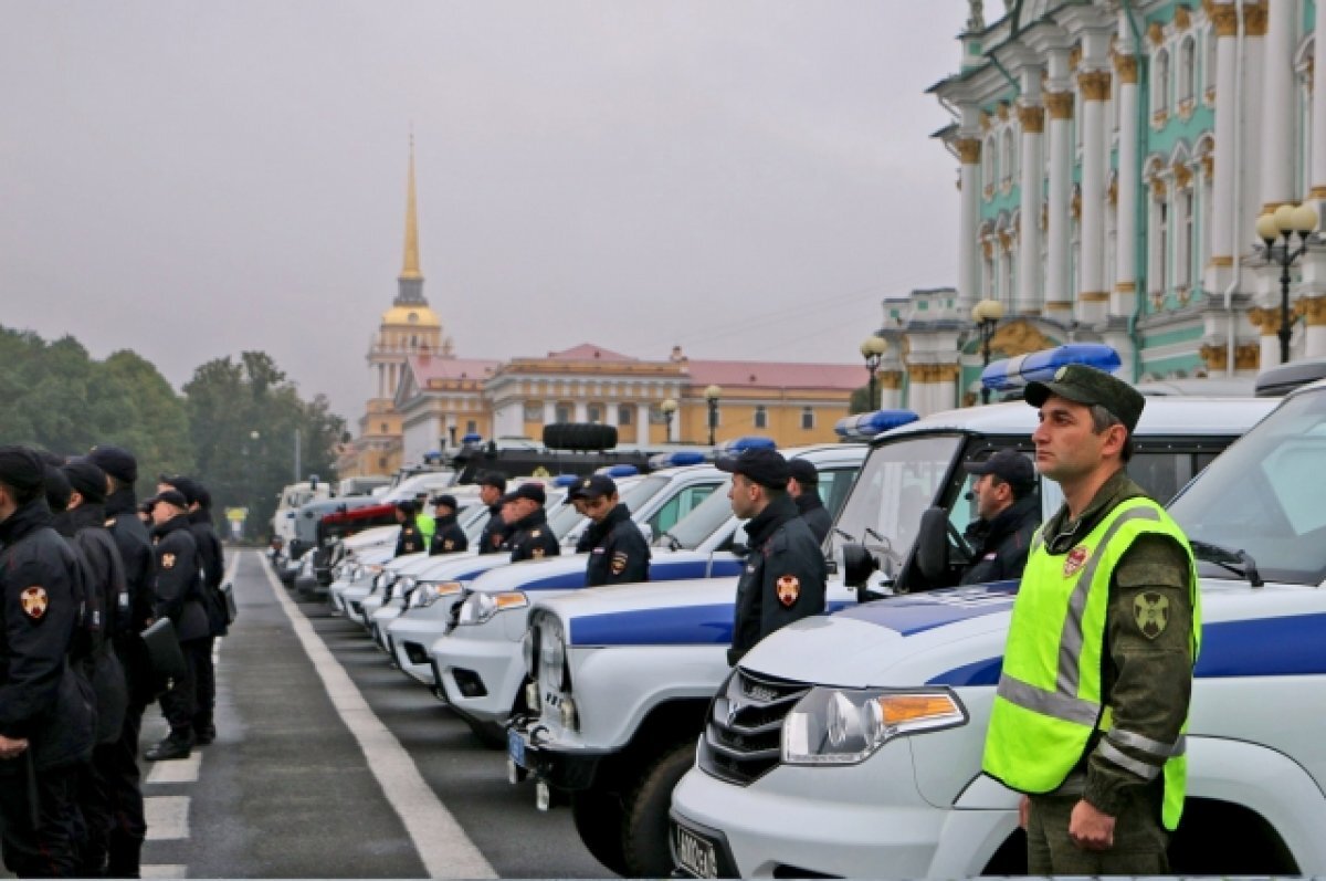    К каждому перекрёстку полицейского не поставишь, поэтому бдительными придётся быть всем нам.