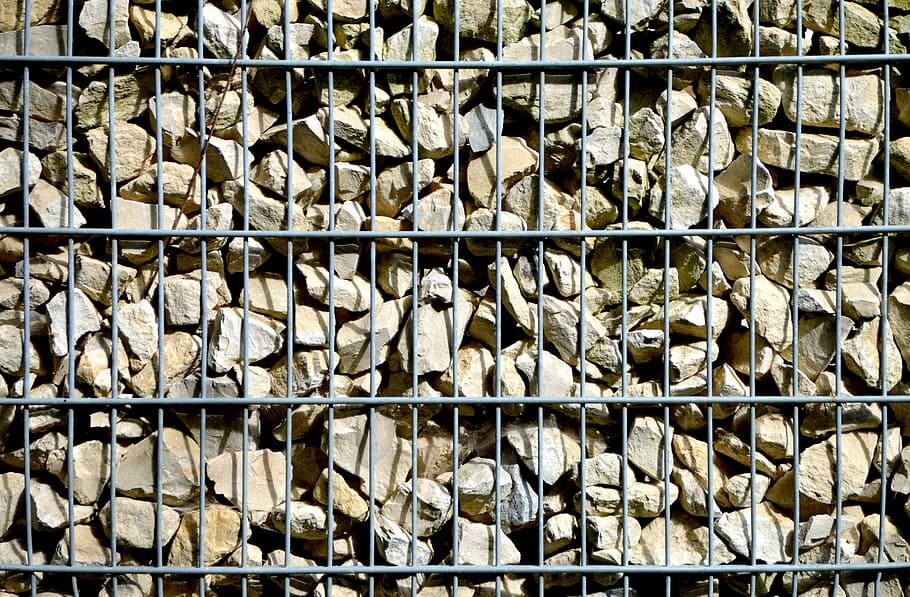 Источник: https://p1.pxfuel.com/preview/901/991/645/gabionen-wall-stone-wall-grid-wall-construction-material.jpg