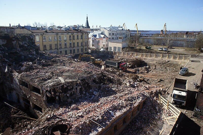 Квартал Сета Солберга во время сноса апрель-май 2013 г. Источник: ЖЖ «На выборгских развалинах»