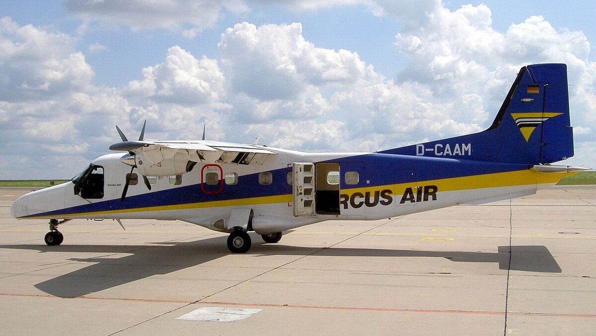 Лёгкий пассажирский самолёт Dornier Do 228 авиакомпании Arcus Air Logistics. Фото: Альф ван Беем / commons.wikimedia.org