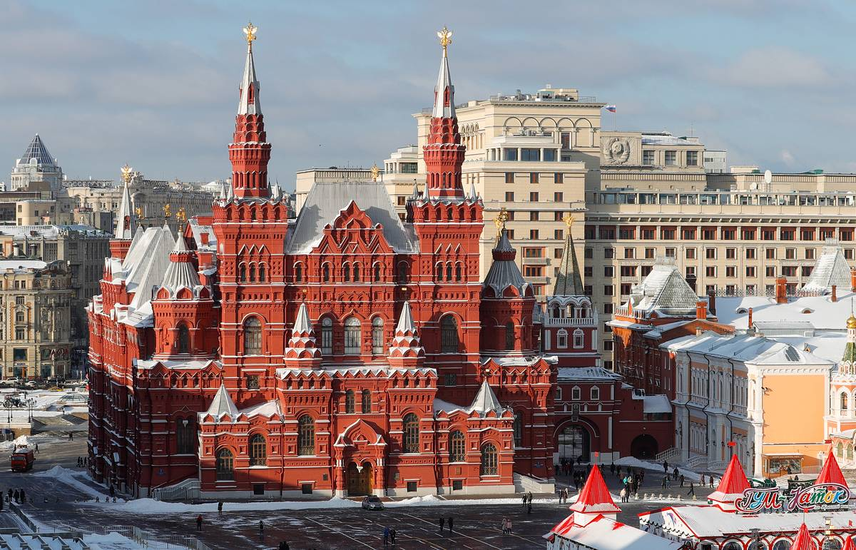 Красный московский кремль год. Государственный исторический музей Москва. Государственный исторический музей на красной площади. Исторический музей в Москве на красной площади. Исторический музей Семенов Шервуд.