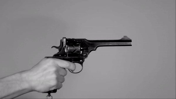 Выстрел из Webley-Fosbery M1902. Все-таки насколько красивая пушка!