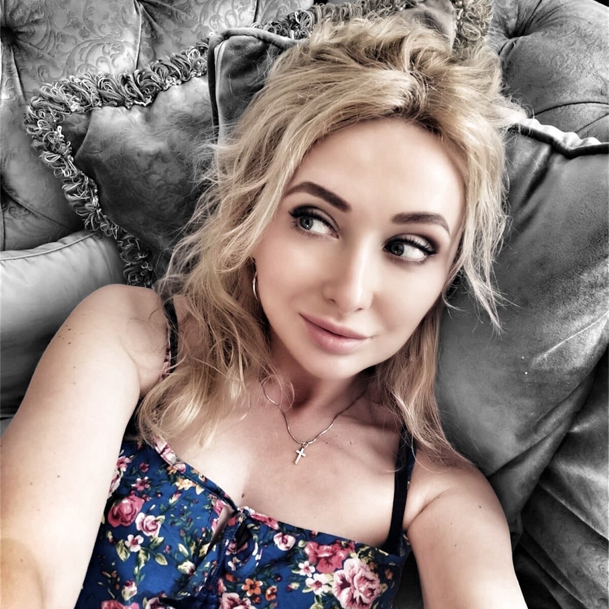 Посуточная аренда набирает обороты. Жильцы страдают, в предприниматели наживаются.