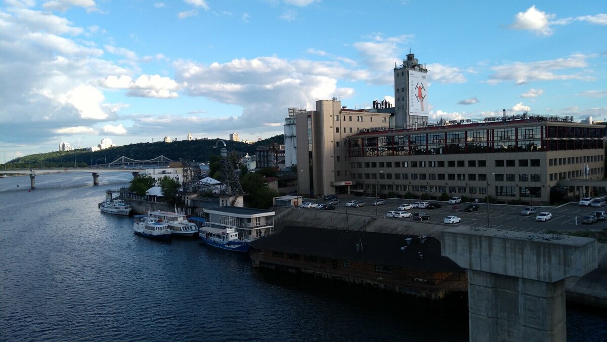  Здание штаба разведки на Рыбальском острове, когда-то ... фото: картинки яндекса.