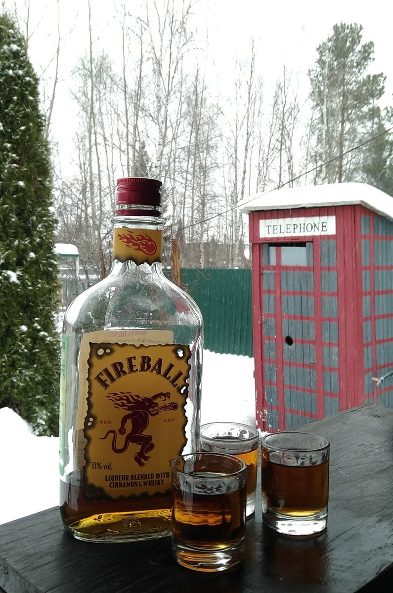Испытание Fireball Cinnamon Whiskey русской зимой на даче