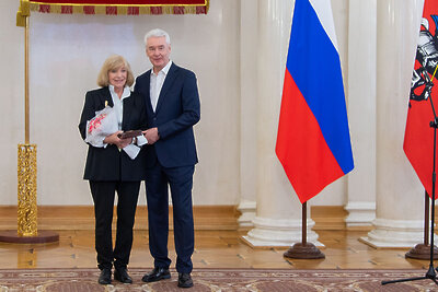    Собянин вручил государственные награды заслуженным москвичам в преддверии Дня России ©В. Новиков Пресс-служба мэра и правительства Москвы