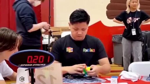 Max park спидкубер 5 на 5. Max park speedcuber. американка корейского происхождения. Nursultan куб. 3 13 секунд макс парк.