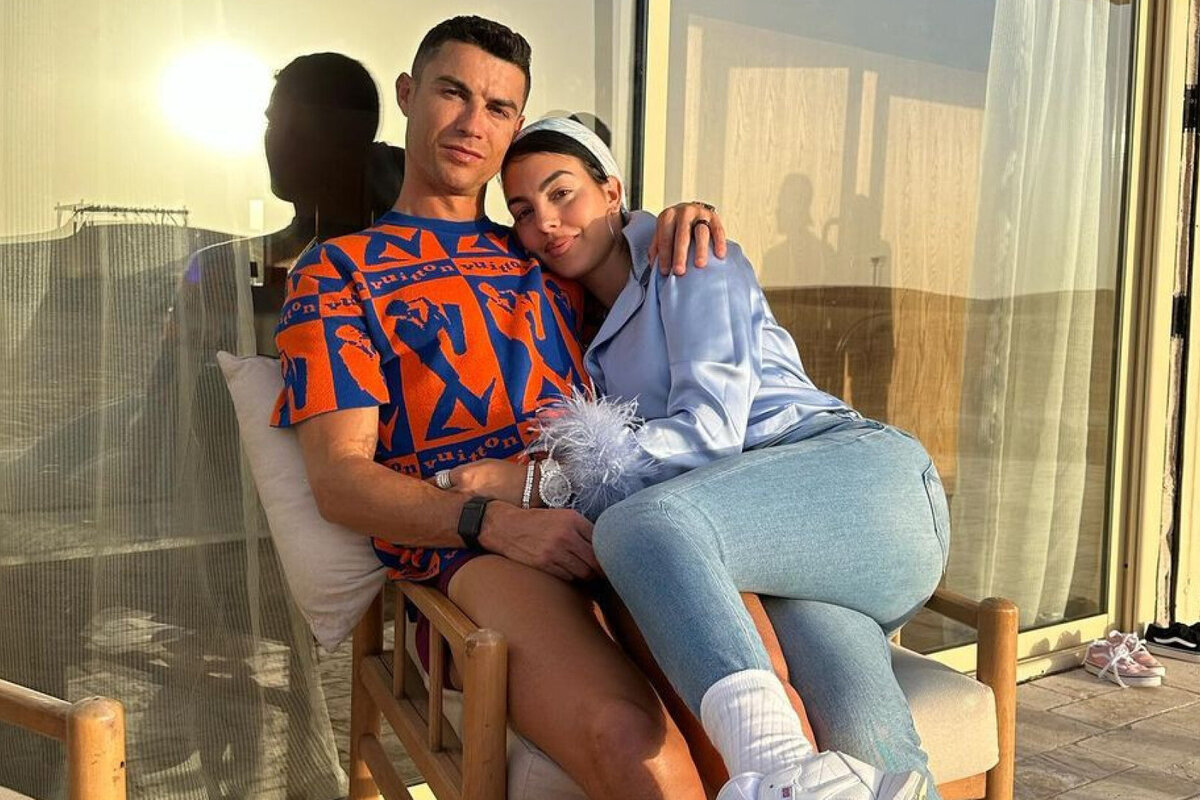     Что получит Джорджина, если расстанется с Роналду: уникальный «золотой парашют» обеспечит ее на всю жизнь