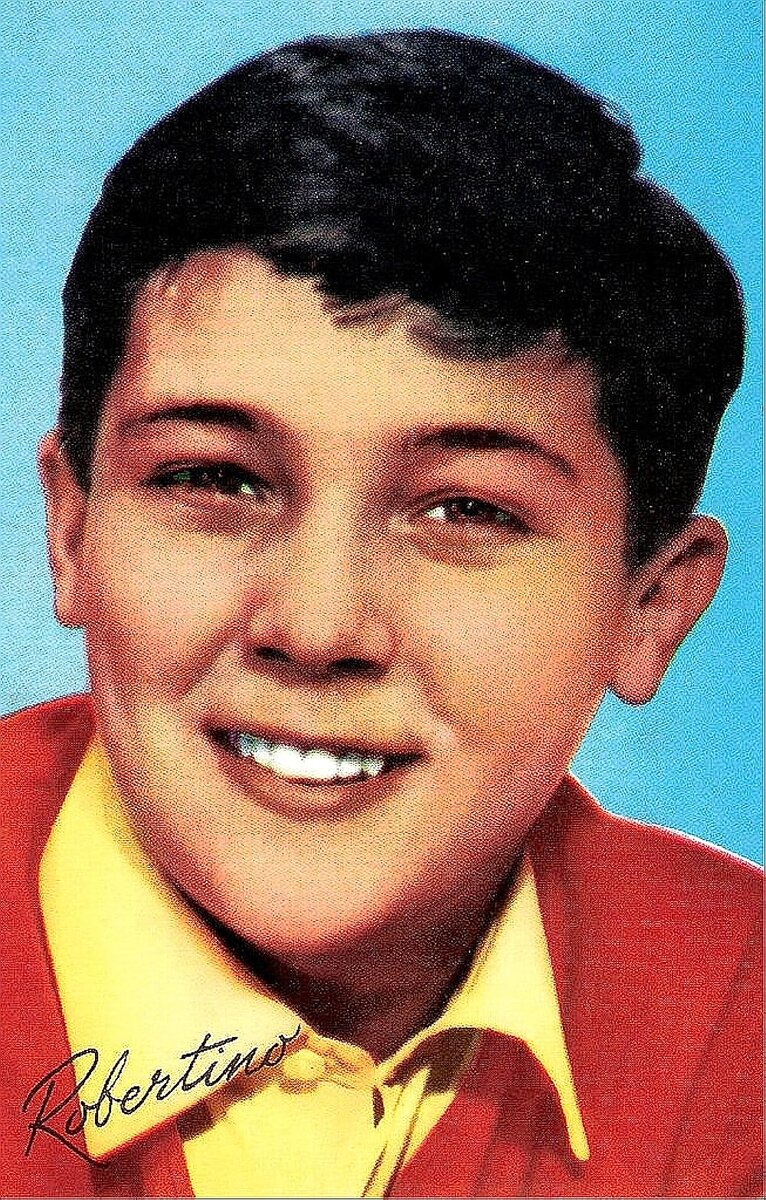 Робертино Лоретти. Родился 22 октября 1946 года.