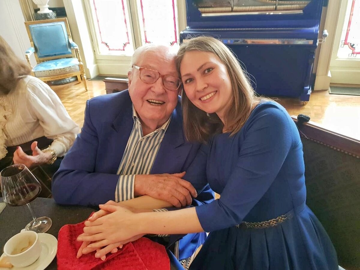 Jean-Marie Le Pen и ваша покорная. Не сговариваясь оделись в цвет😀