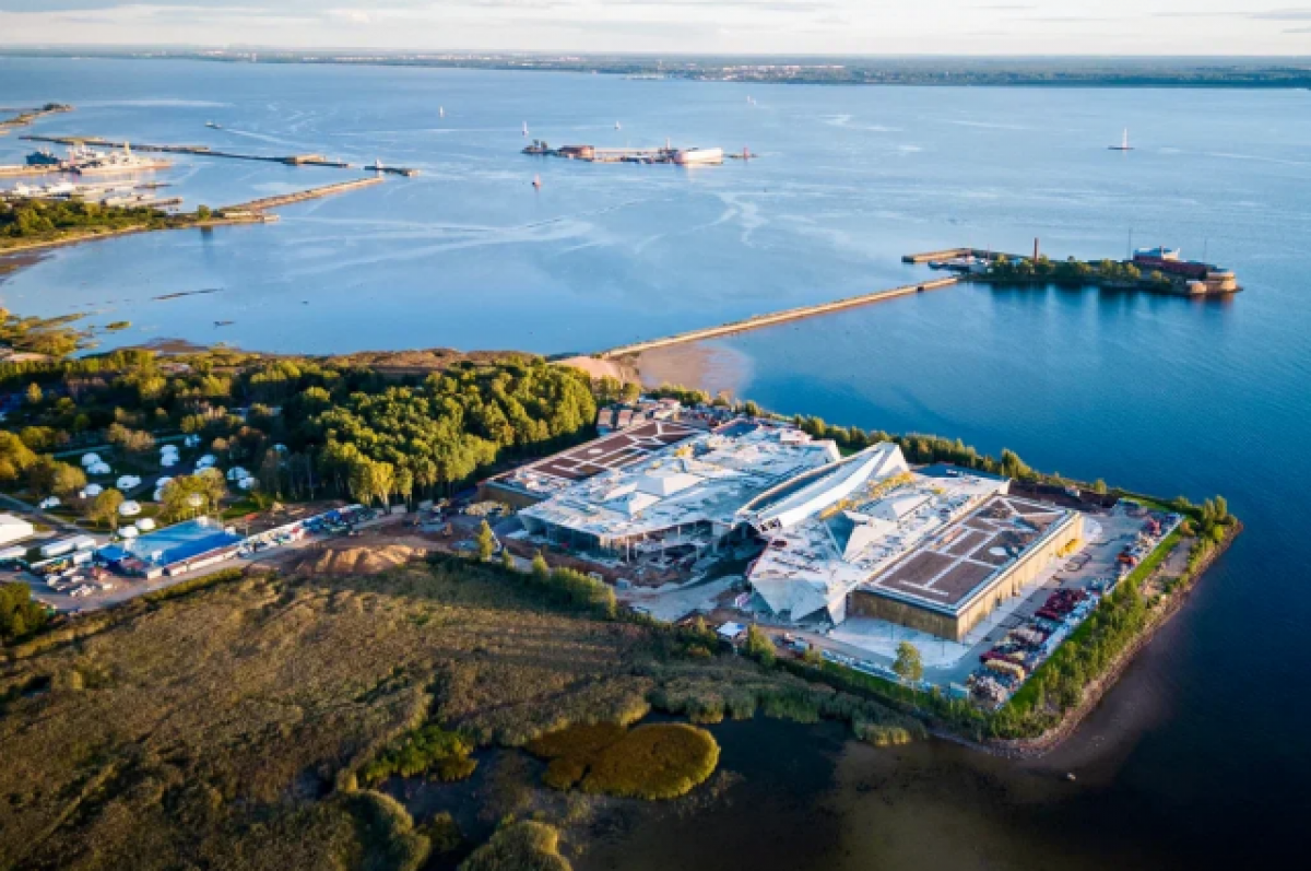    Территория Музея военно-морской славы в Кронштадте.