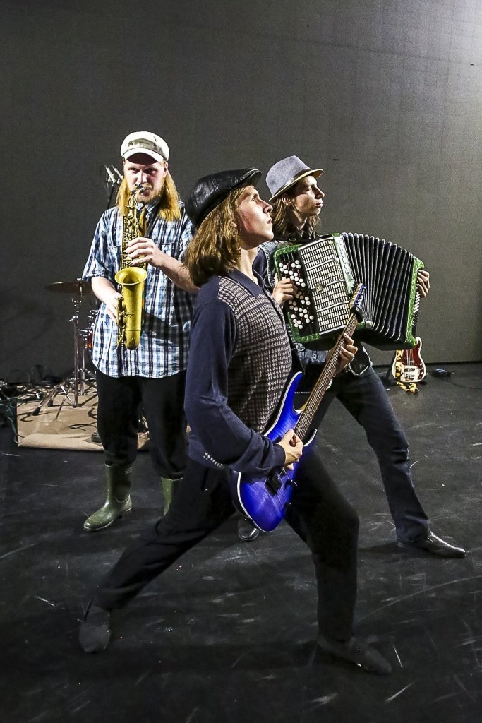    К нам едет режиссер