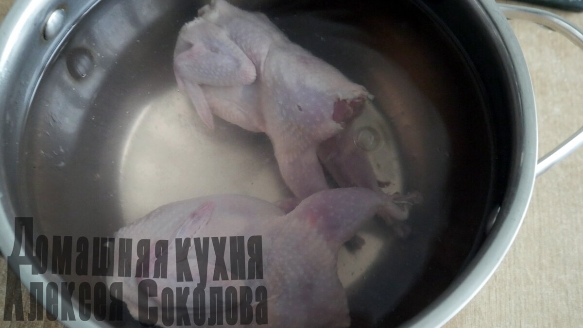 На 4 литра воды: 100 граммов соли, 60 граммов сахара.