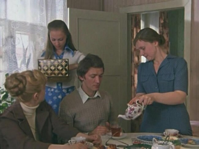 Кадр из фильма «Впервые замужем» (1979). Скриншот.