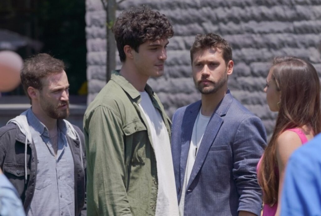  Серија је успела да привуче пажњу