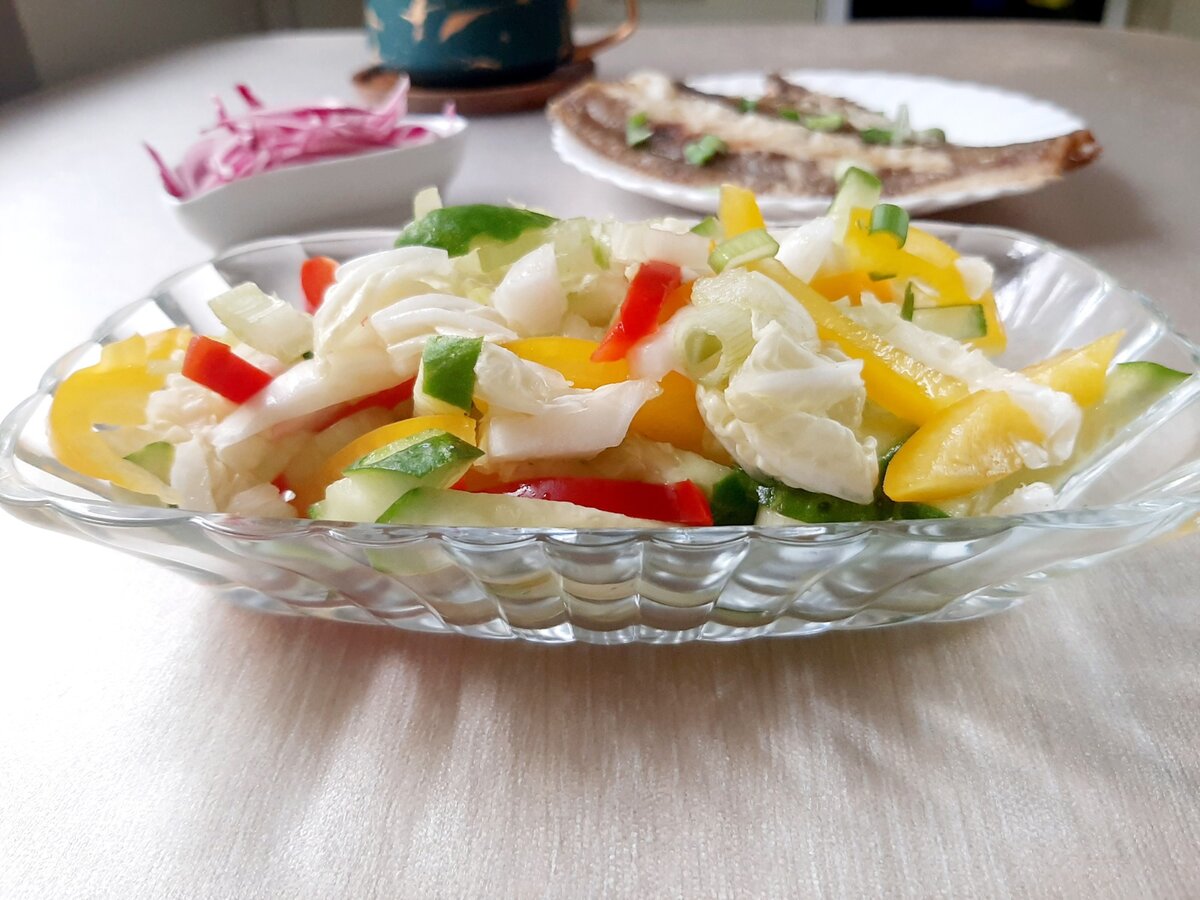 Идеальный ужин от Валентины: салат с полезным маслом и рыба. 