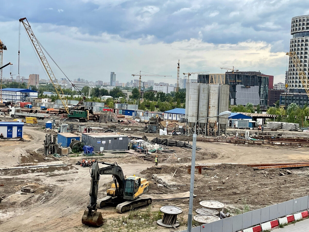 На месте бывшего автогиганта СССР активно строится 🚇«ЗИЛ» 🏡Троицкой (в  перспективе - Троицко-Некрасовской) линии | Развитие Метрополитена в Москве  | Дзен