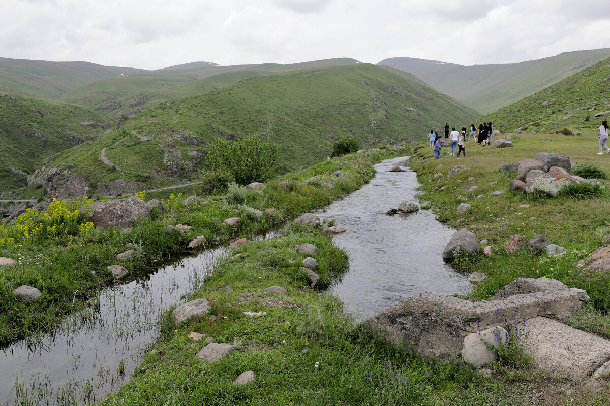 Народ смотрит и глазам своим не верит