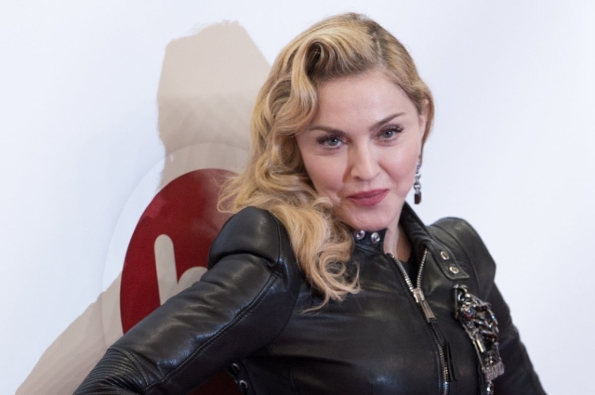 Голая Мадонна фото