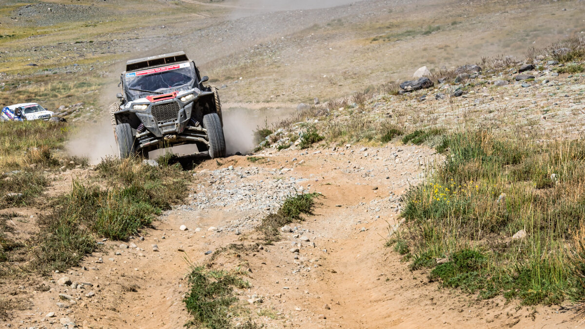     Передвижение машин и пешеходов запретят на дорогах, примыкающих к гоночной трассе «Шелковый путь — 2023» в Волгоградской области, сообщали в пресс-службе областной полиции.