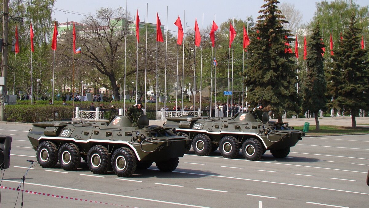     В Ростове во время военного мятежа ЧВК «Вагнер» полицейские обнаружили и изъяли автоматы с гранатометами, тротиловыми шашками и даже БТР, об этом сообщили в отчете, опубликованном Общественным советом при УМВД Ростова.