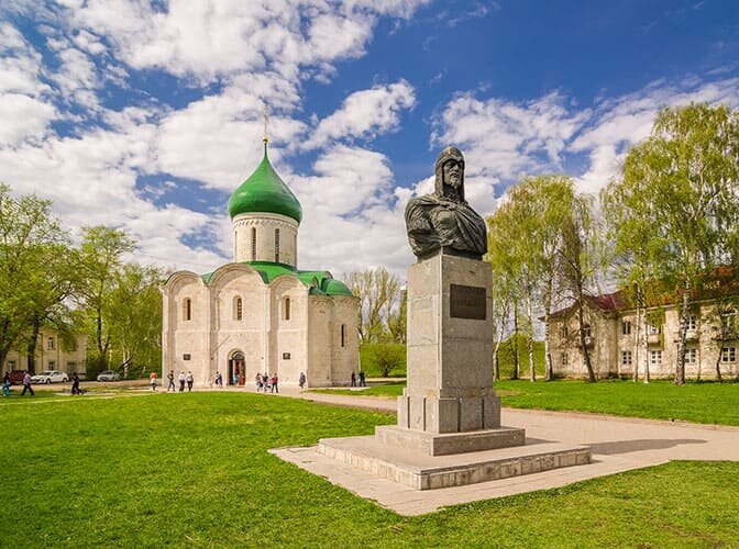 Памятник Александру Невскому в г.Переславль-Залесский