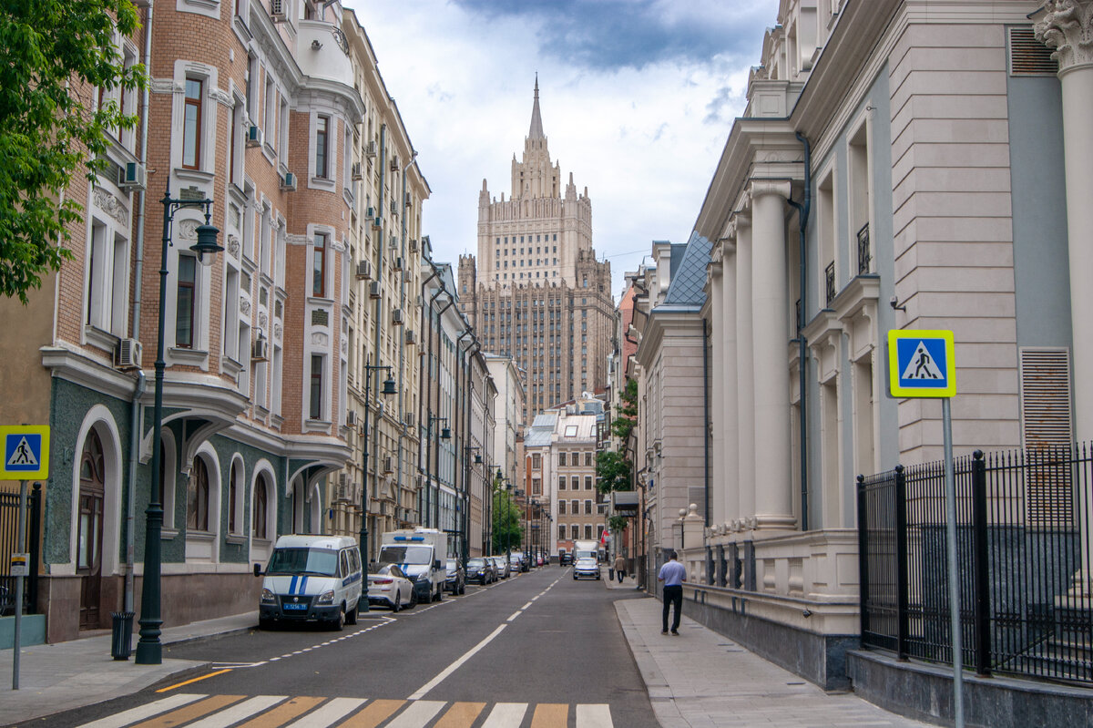 хрустальный переулок москва