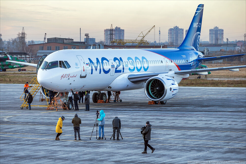 Dutamove21. МС-21. MC 21 300. Мс21 самолет. MC 21 самолет.