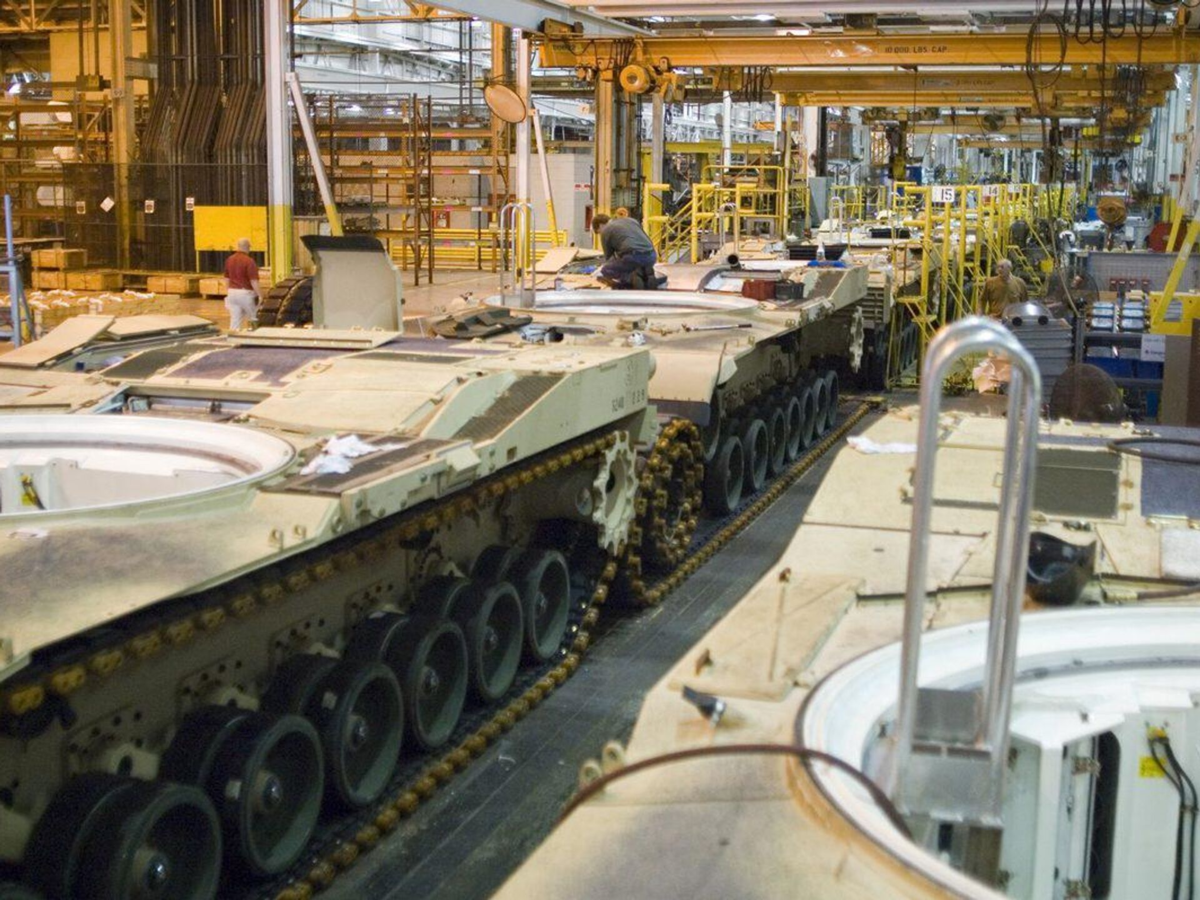 Новость о потенциальной передаче стране 404 танков «Абрамс» вызывают ряд вопросов, один из которых мы уже рассмотрели – снаряды для M1 Abrams и их поражающие возможности.-3