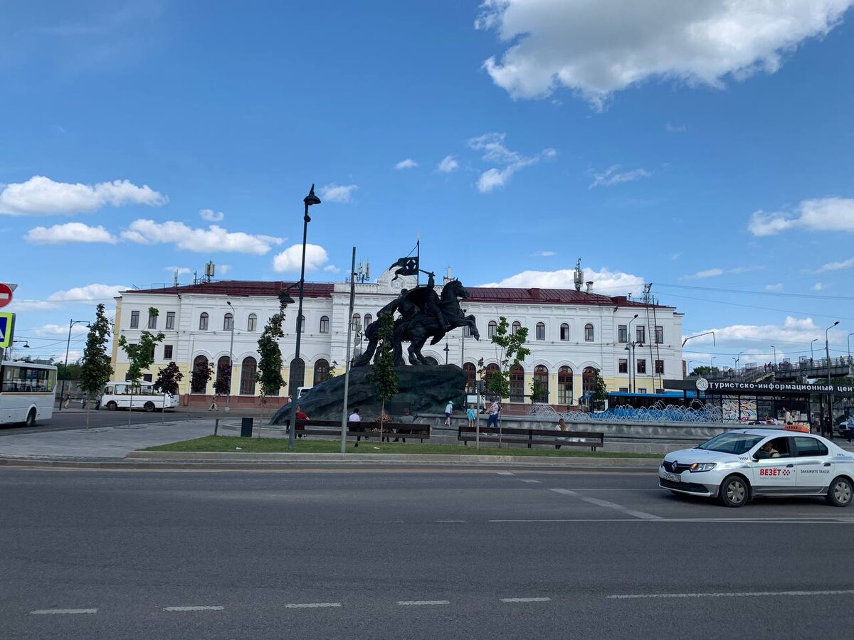 Серпухов вокзал памятник