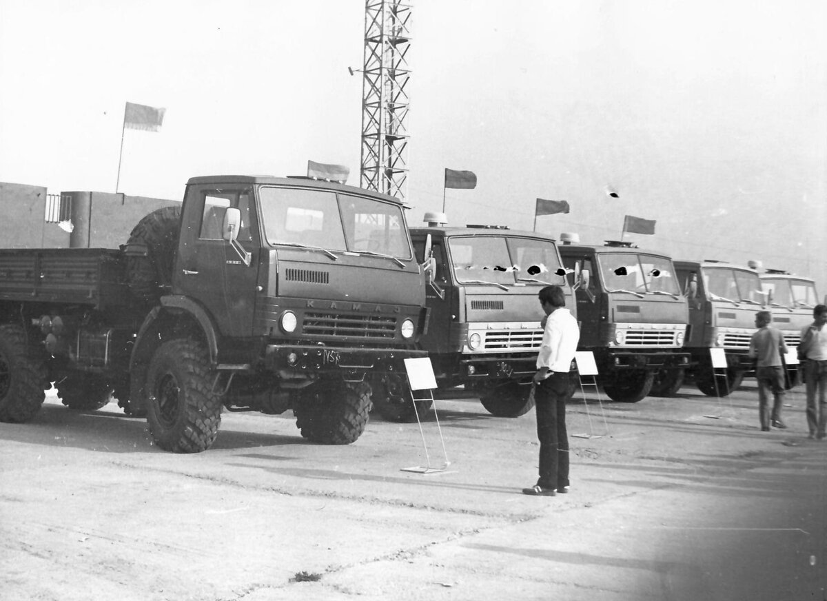 Брежнев челны. КАМАЗ 1980 года. С днем КАМАЗА. История КАМАЗА. Музей автомобилей КАМАЗ.