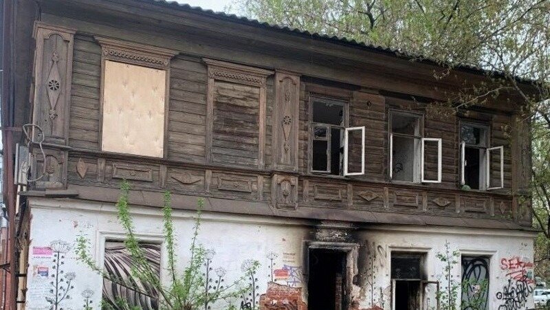     Собственник ОКН в Нижнем Новгороде рискует лишиться права владения зданием из-за игнорирования требований о проведении ремонтных работ. На владельца постройки уже подали в суд, сообщили в УГООКН региона.