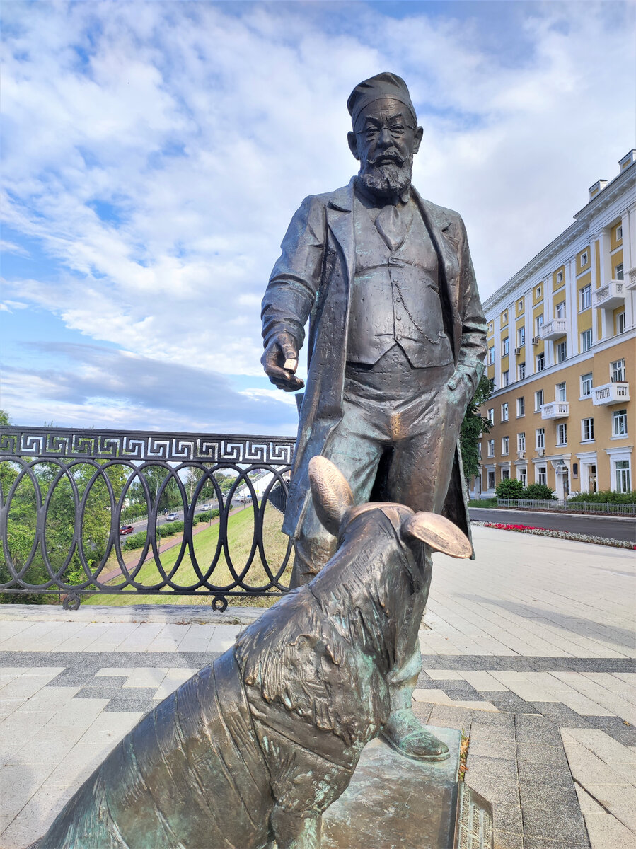 Памятник евстигнееву в нижнем новгороде