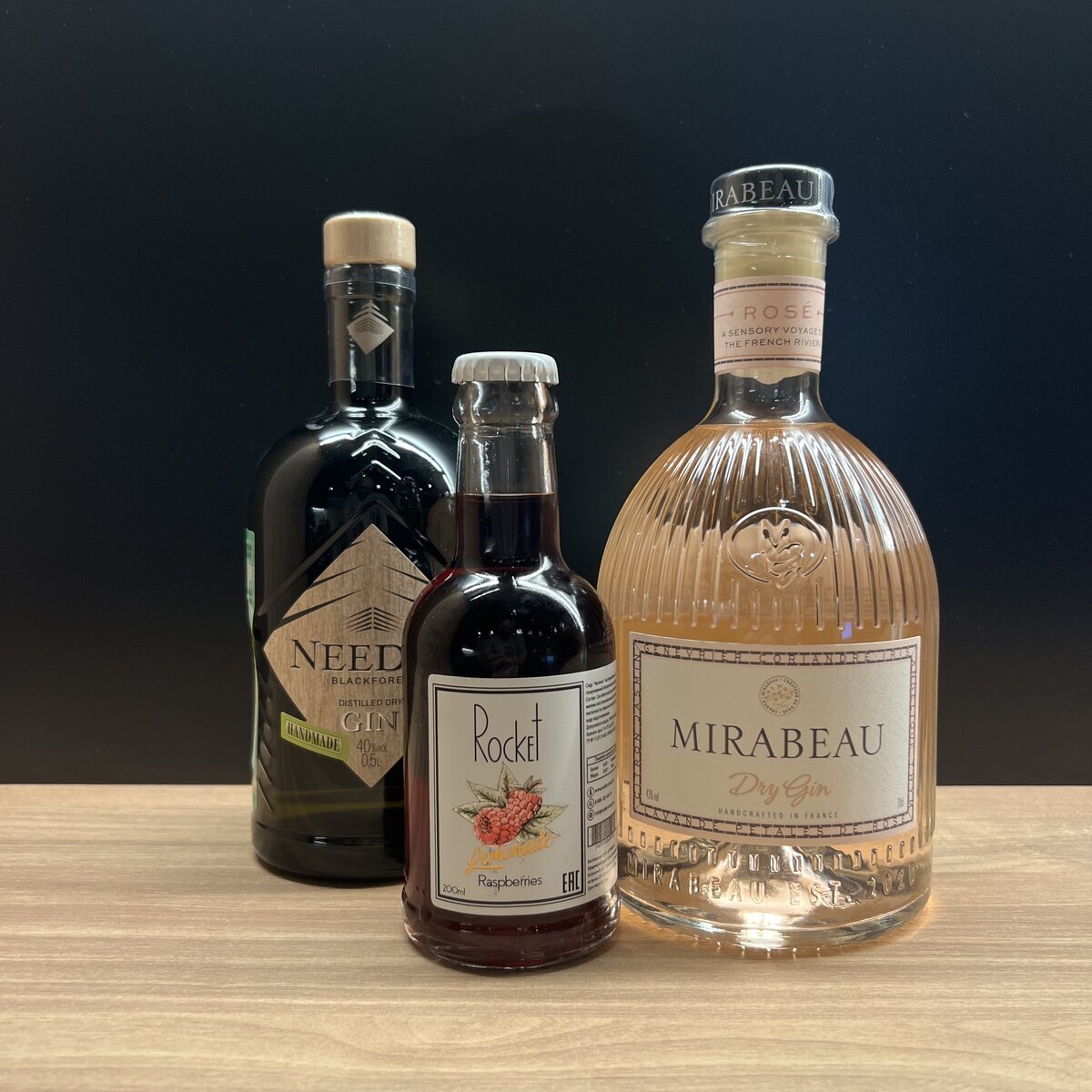 Rocket Lemonade Raspberries в сочетании с джином Needle и джином Mirabeau.