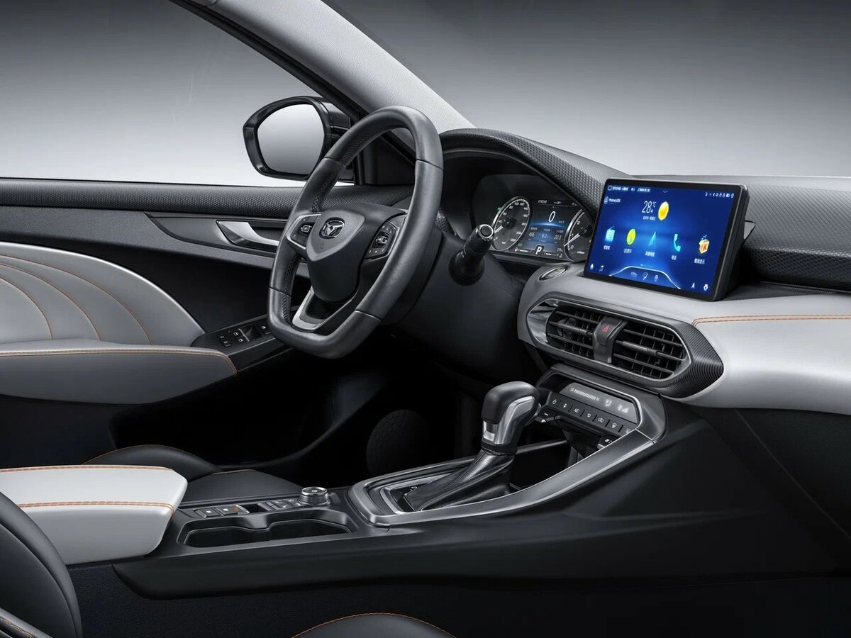 Салон будущего "Грантиса" выглядит довольно современно и продуманно. К нему даже можно применить термин "дизайн"