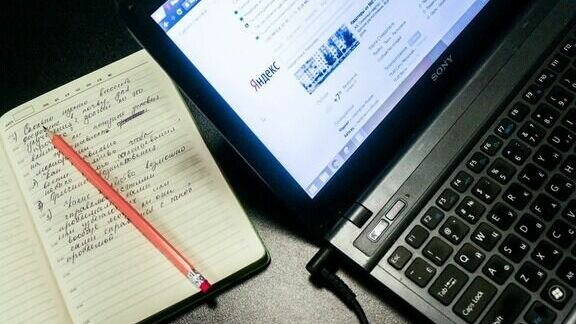     Срок санкций, которые ввел президент Украины против тюменских компаний ООО «Галактика Сибирь» и ООО «Барс-СПО» составляет 10 лет.