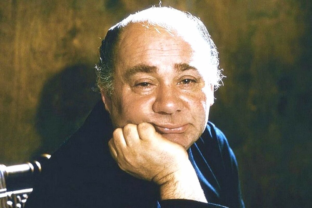 Евгений Леонов