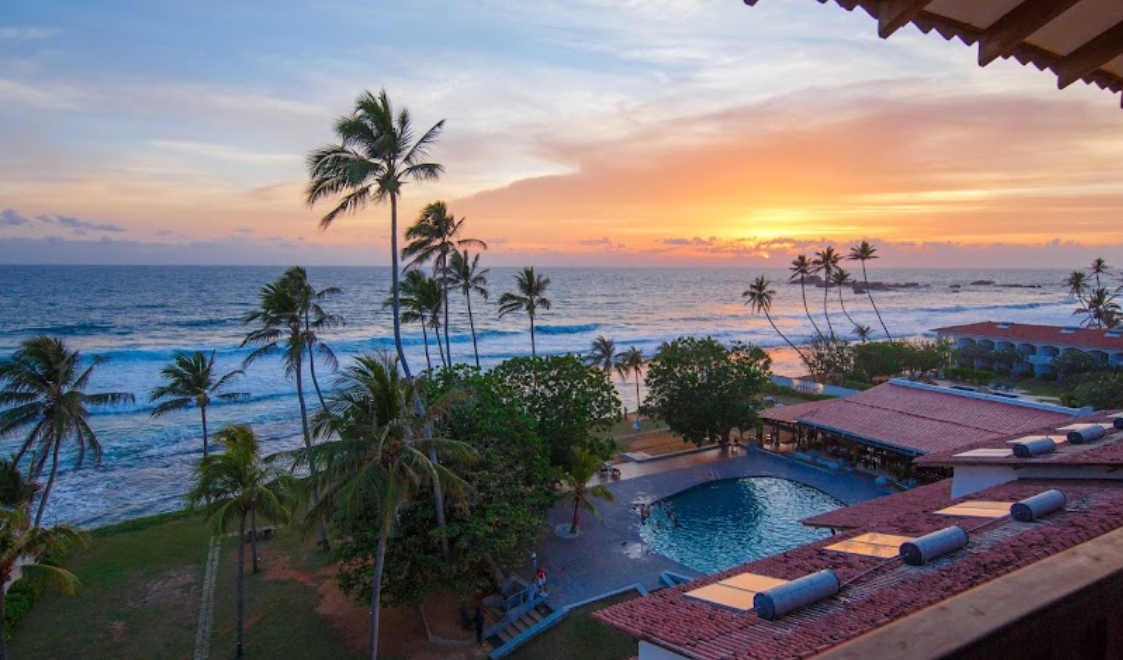 Вид с балкона отеля Хиккадува, Шри ланка