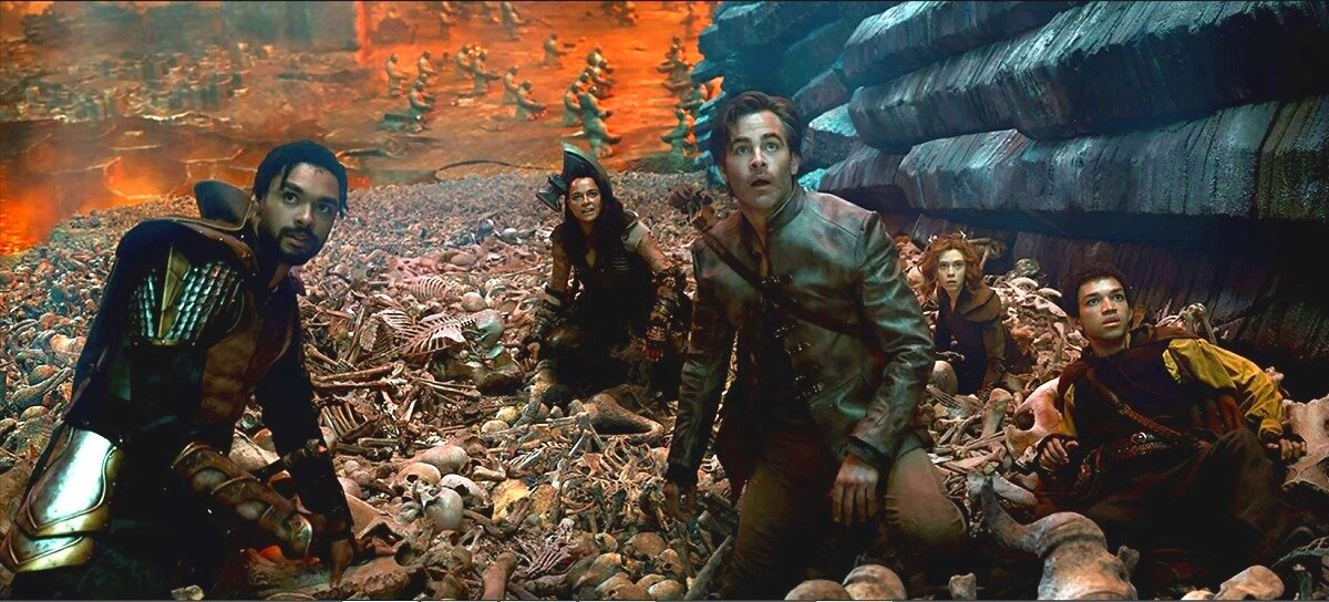 - А ведь не соврали, когда сказали "Не ходи туда - костей не соберешь!". И впрямь, попробуй их тут собери без самосвала и экскаватора! 