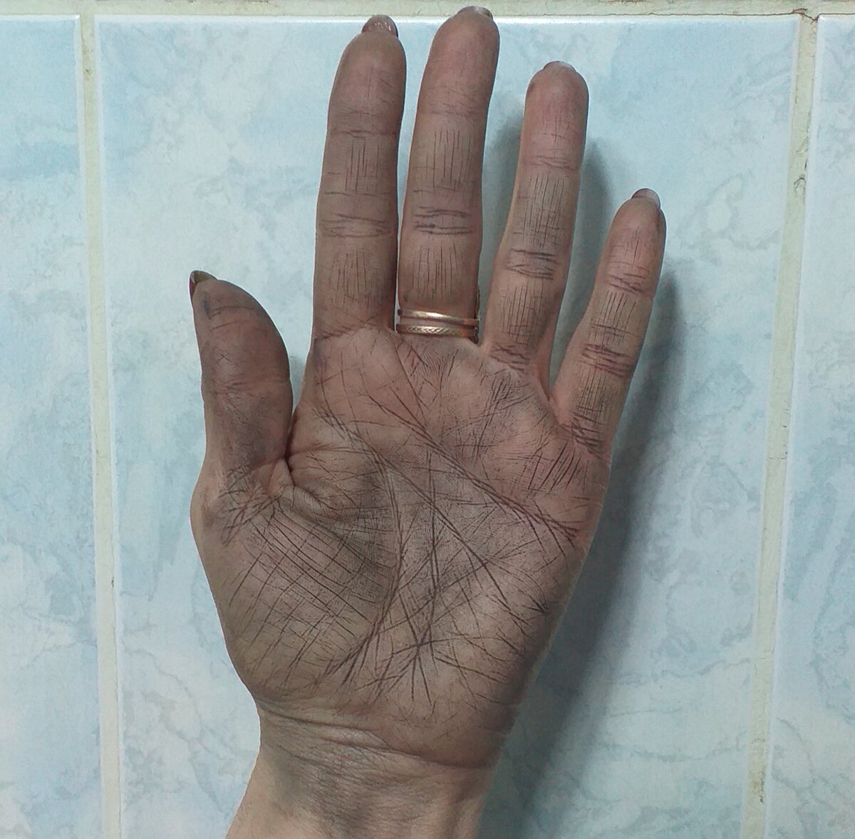 хиромантия бесплатно. Прислали фото для возможных примеров