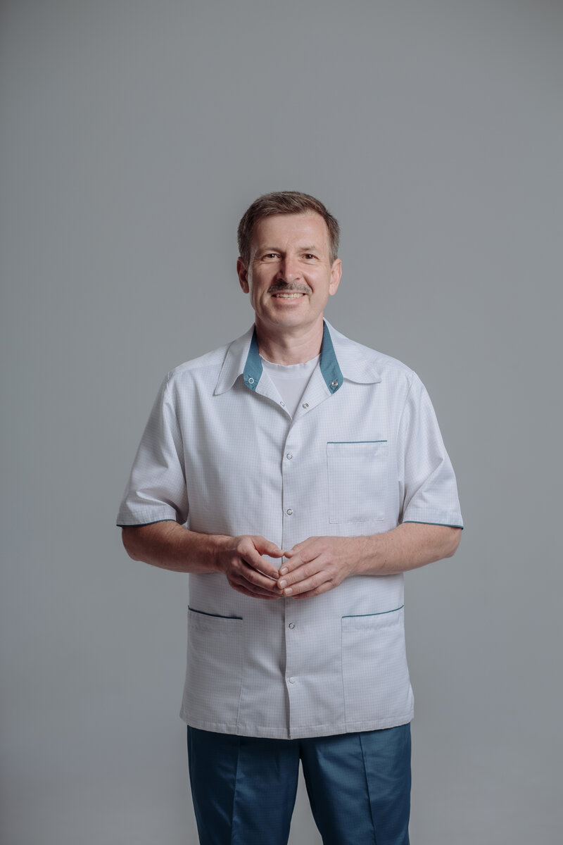 Юрий Иванович Пирогов - заведующий Центром экспертной офтальмологии Немецкой семейной клиники, врач-офтальмолог, к.м.н.