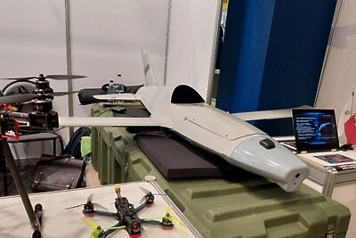    Опытный образец реактивного FPV-дрона-камикадзе ©Telegram-канал "РИА Новости"