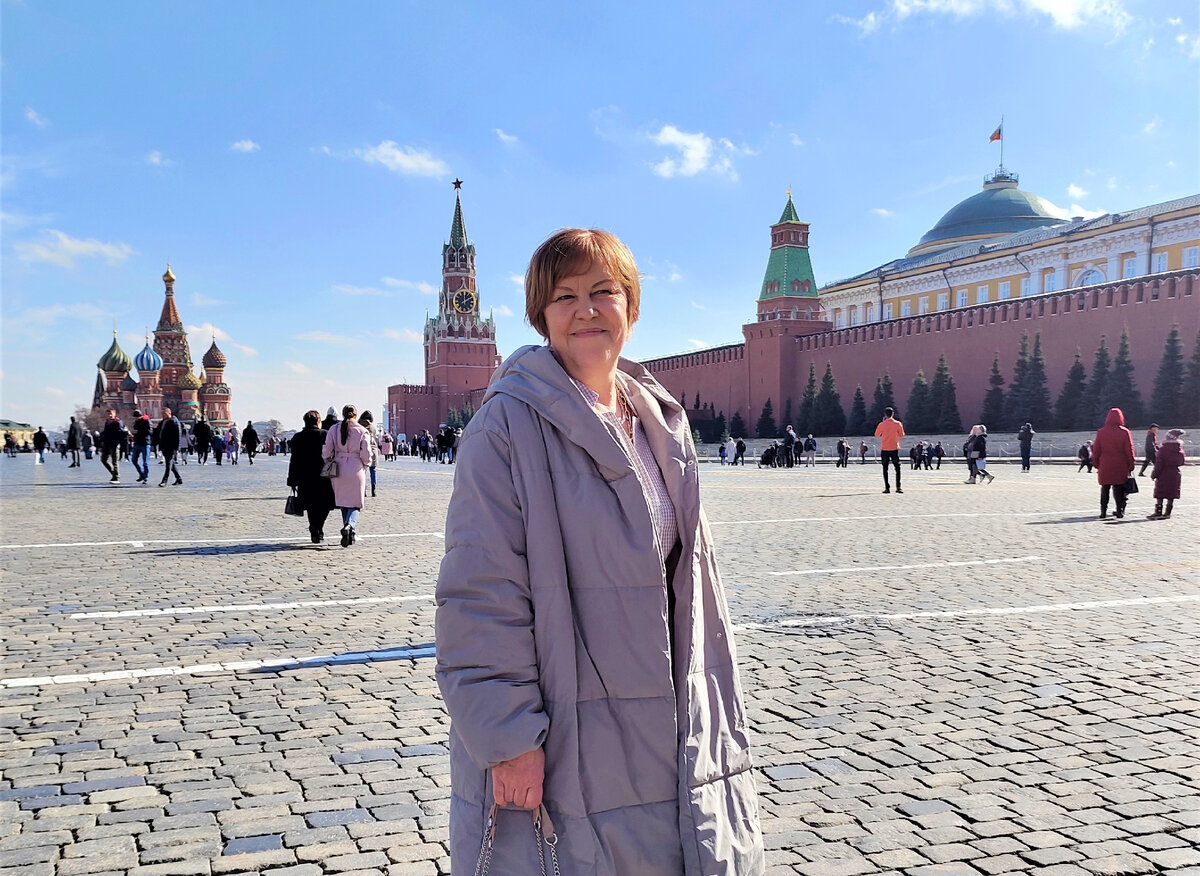 О жизни приезжего в Москве - жилье, работа, транспорт, карта Тройка,  развлечения | ИСКРА | Дзен