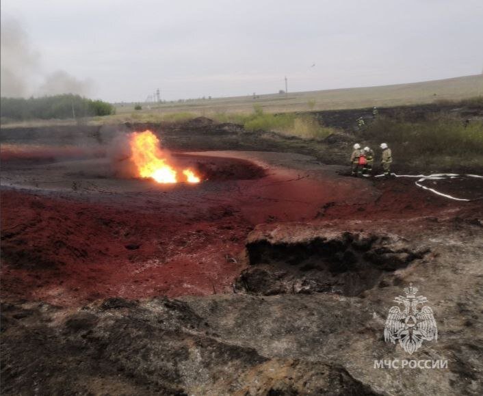    В Оренбургской области прорвался газопровод, на месте начался пожар